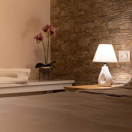 Tizzy Apartment&rooms Bed & Breakfast 3*