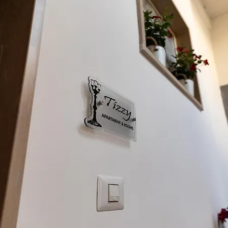 Tizzy Apartment&rooms Bari